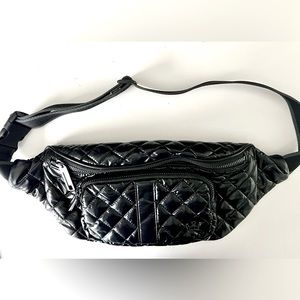 Oliver Thomas 24+7 Not Yo Granny’s Fanny Pack